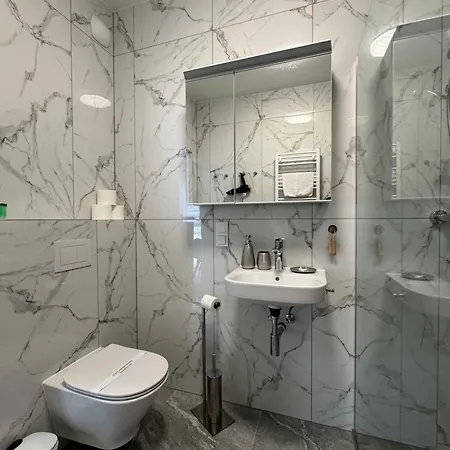 Apartment Szmaragdowy I Perlowy- Dworska 27a