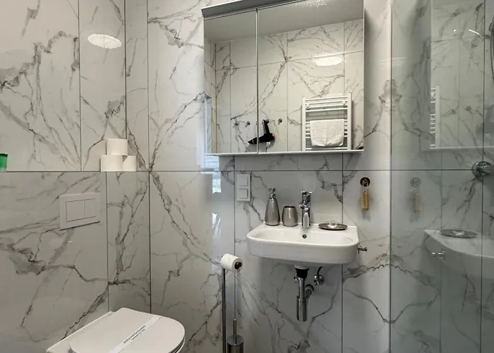 Apartment Szmaragdowy I Perlowy- Dworska 27a