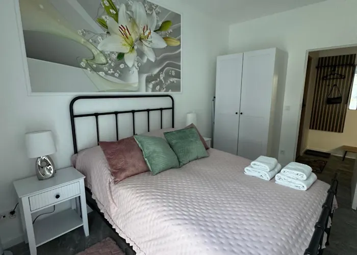 Szmaragdowy I Perlowy- Dworska 27a